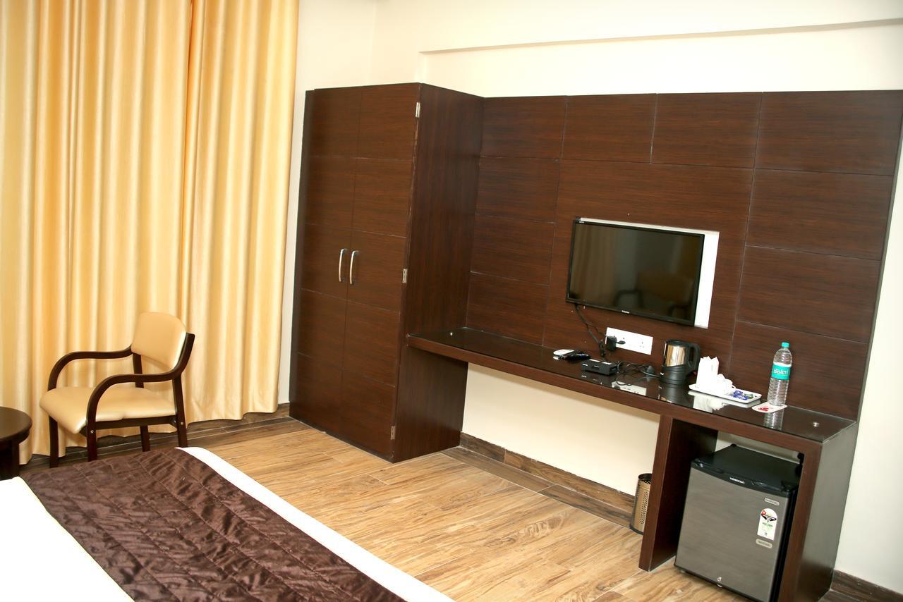 Hotel Lavanya Palace Ratlām 외부 사진