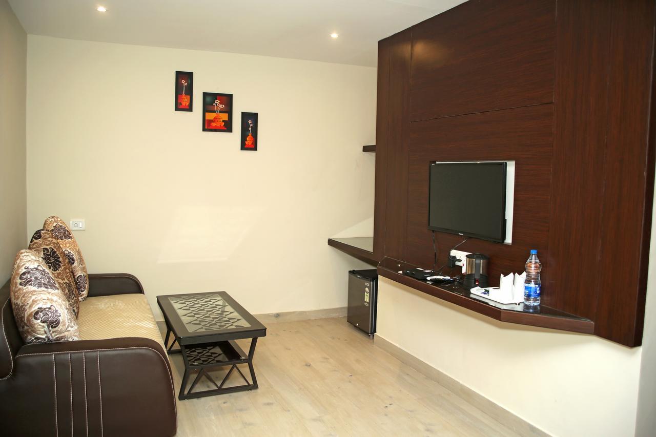 Hotel Lavanya Palace Ratlām 외부 사진