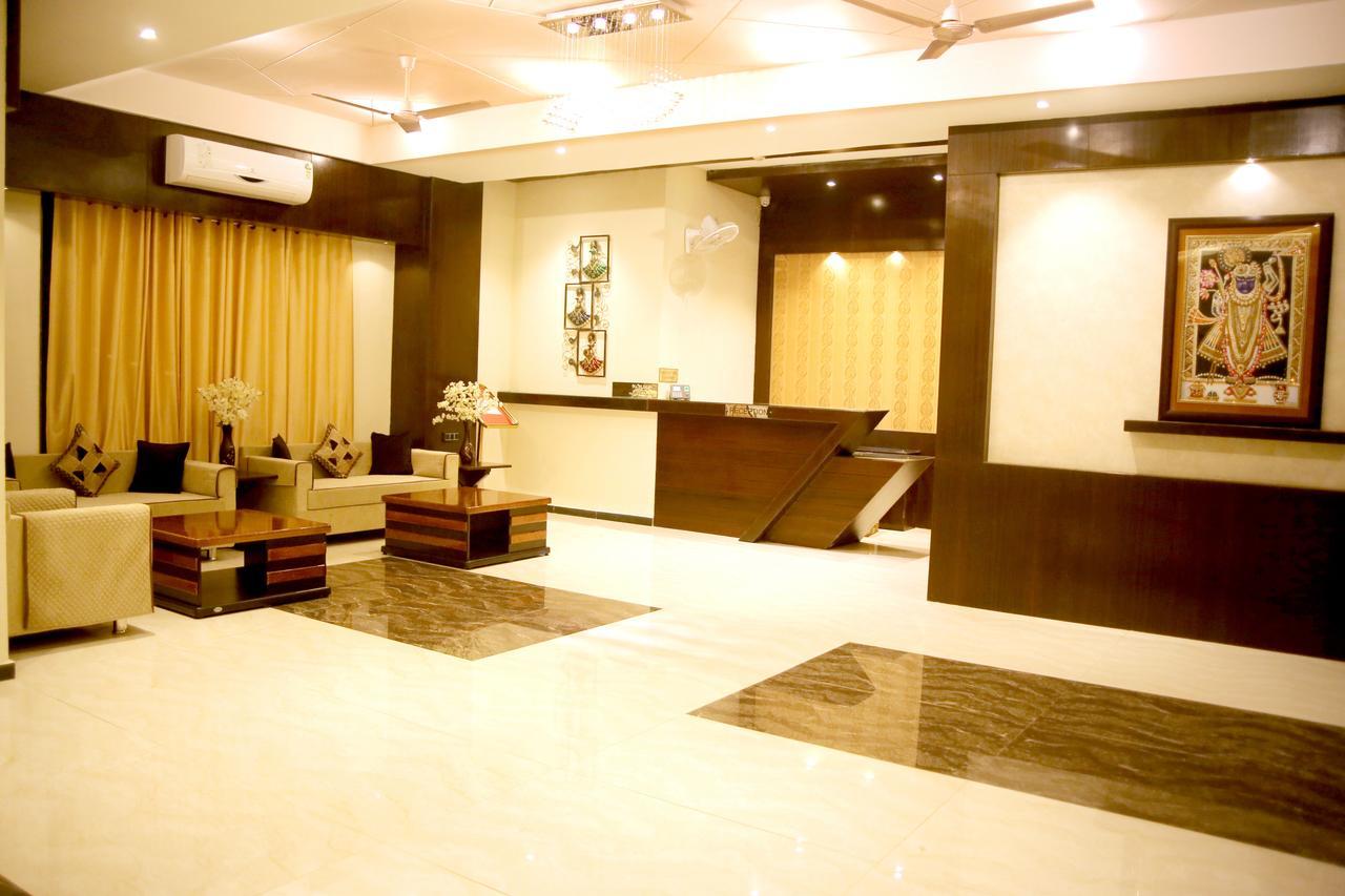 Hotel Lavanya Palace Ratlām 외부 사진