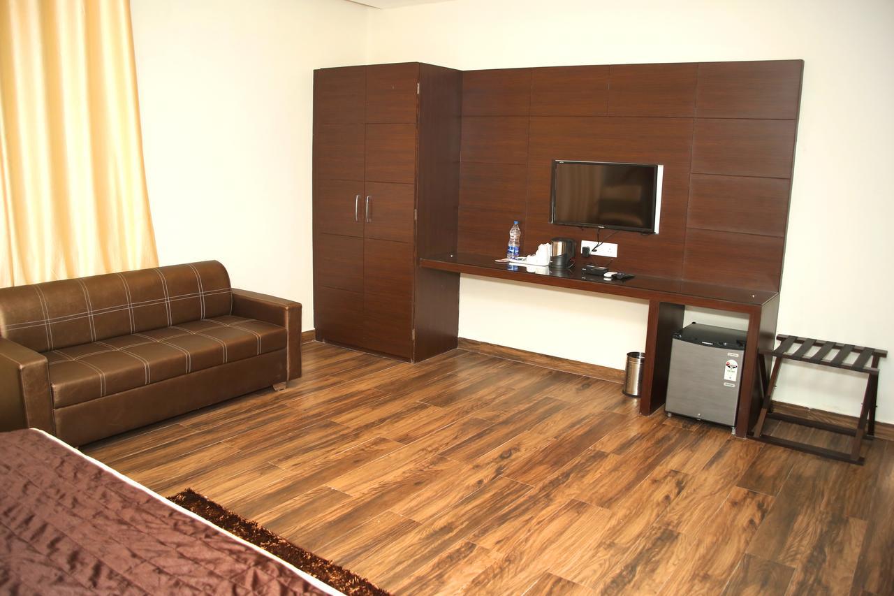 Hotel Lavanya Palace Ratlām 외부 사진