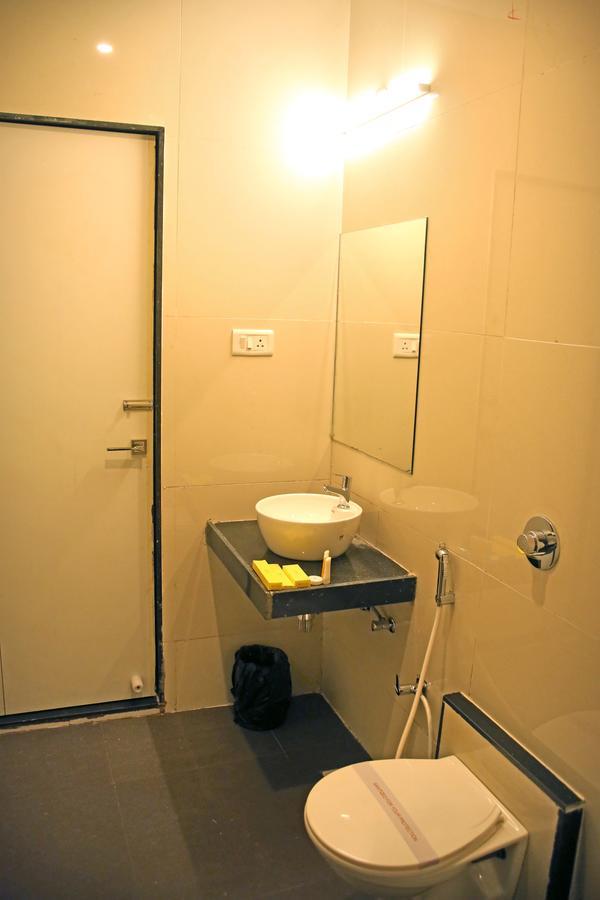 Hotel Lavanya Palace Ratlām 외부 사진
