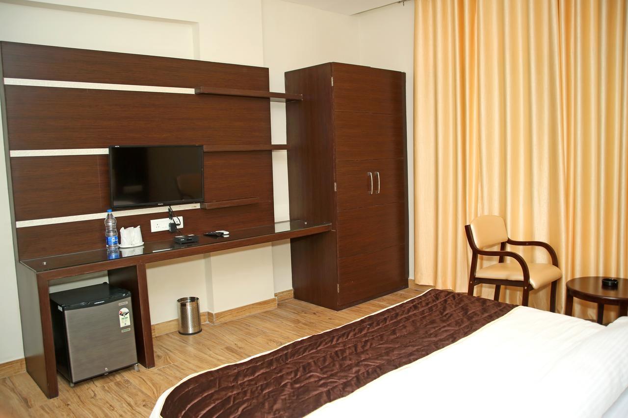Hotel Lavanya Palace Ratlām 외부 사진